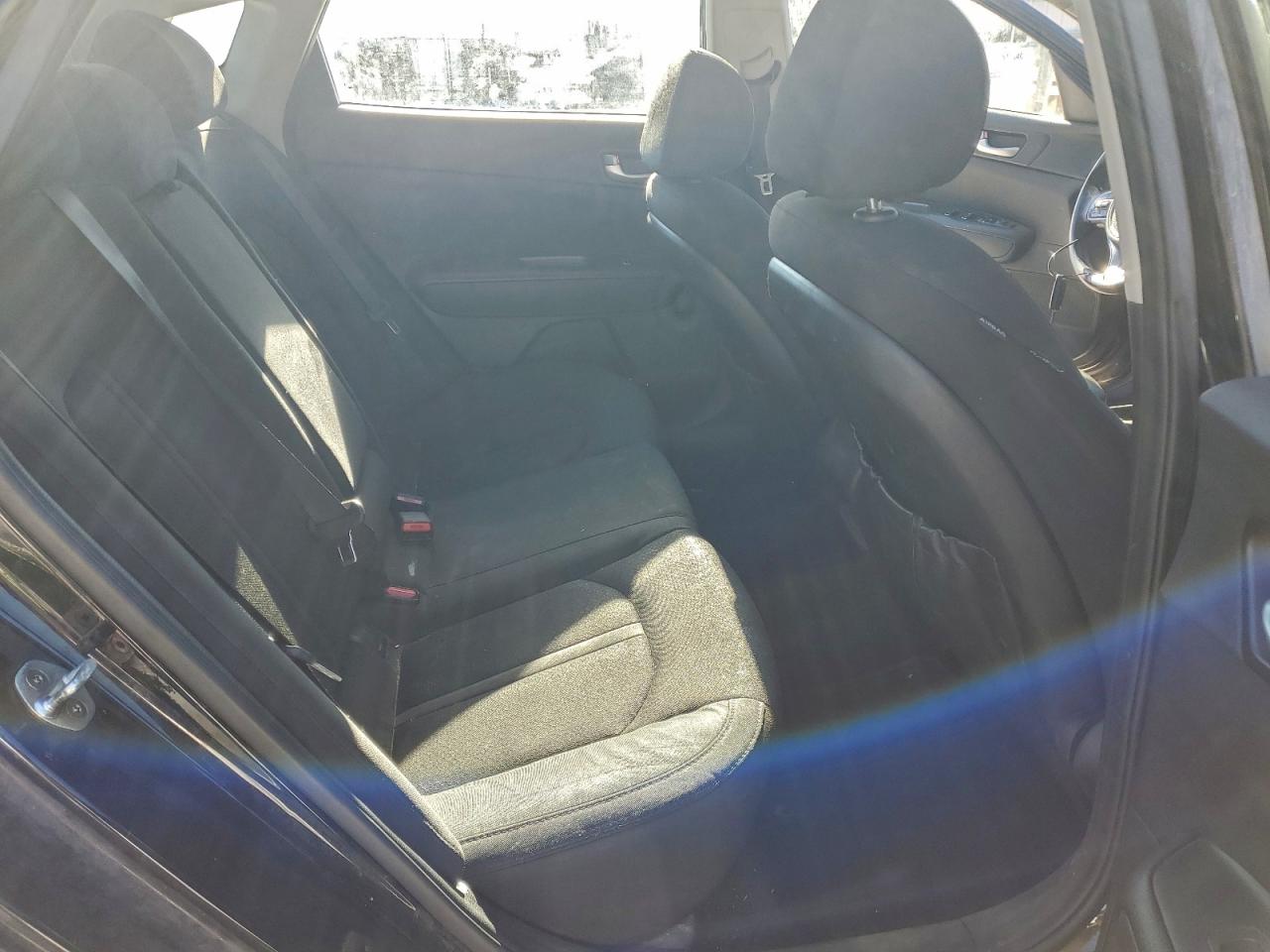 Kia Optima Lx Image 9