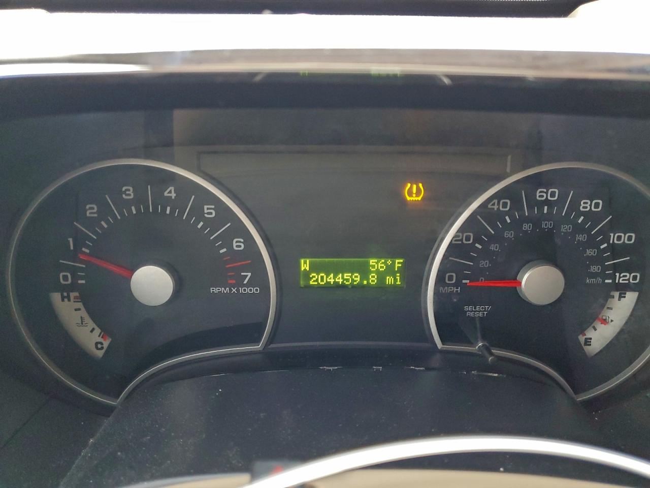 Ford Explorer Xlt Image 10