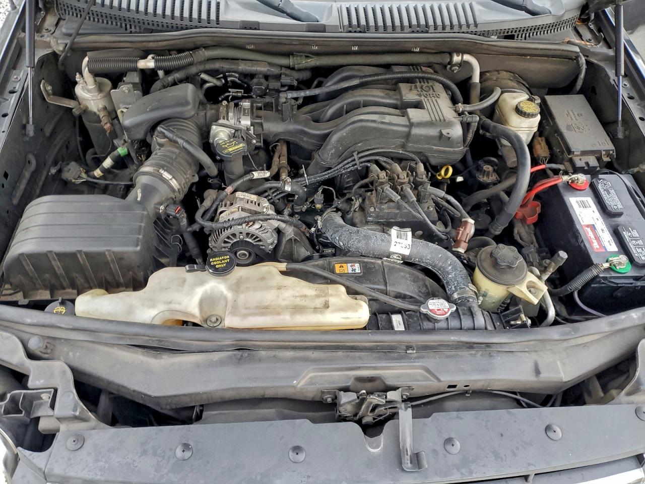 Ford Explorer Xlt Image 12