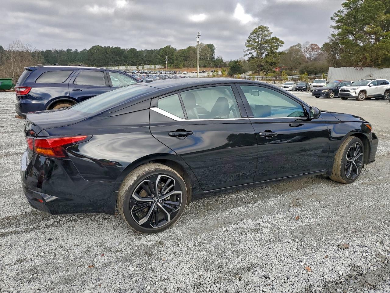 Nissan Altima Sr Image 3