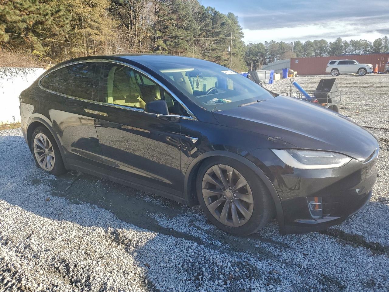 Tesla Model X Image 8