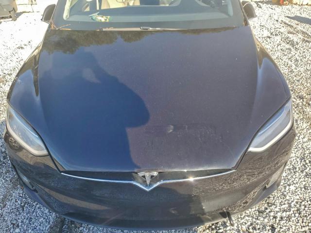 Tesla Model X Image 11