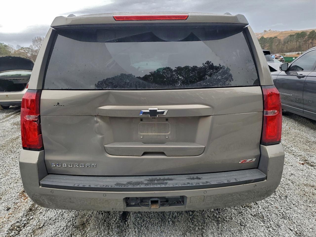 Chevrolet Suburban K1500 Lt Image 6