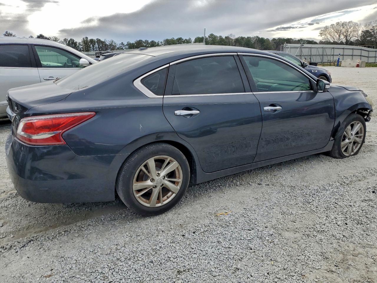 Nissan Altima 2.5 Image 7