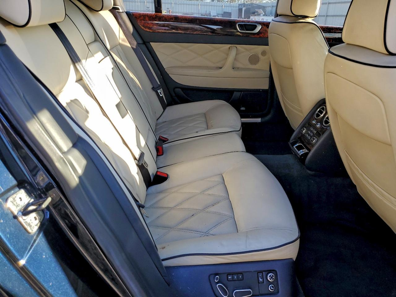 Bentley Continenta Flying Spur Image 6