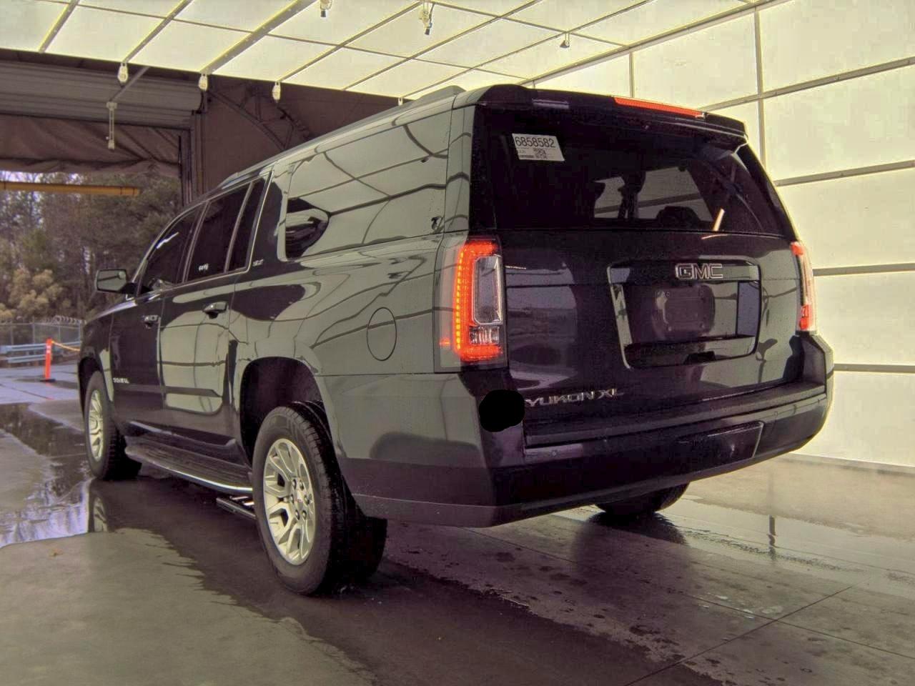 GMC Yukon K1500 Slt Image 3
