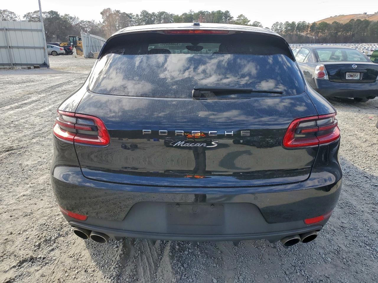 Porsche Macan S Image 4