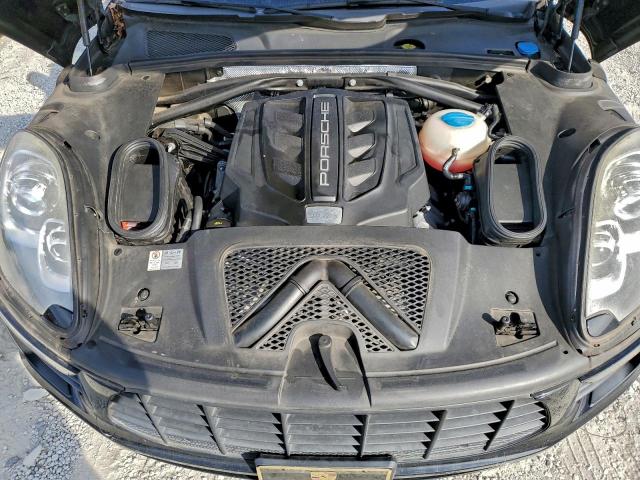 Porsche Macan S Image 11