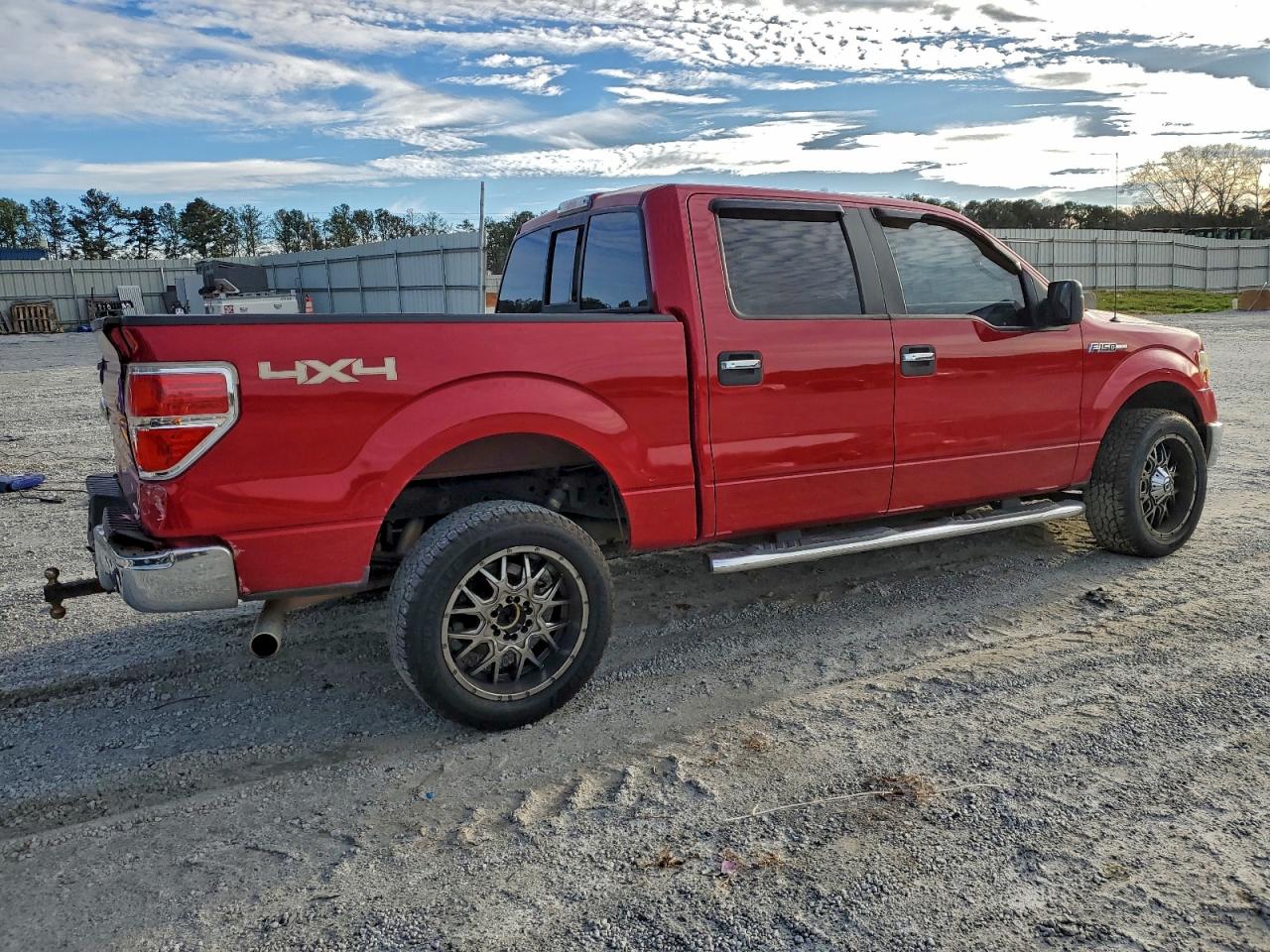 Ford F-150 Supercrew Image 4