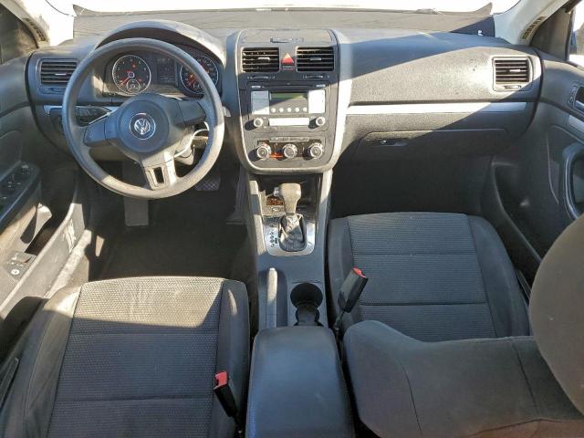 Volkswagen Jetta S Image 3