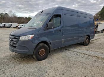  Salvage Mercedes-Benz Sprinter