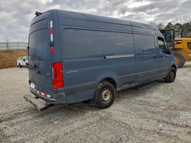 Mercedes-Benz Sprinter 2500/3500 Image 2