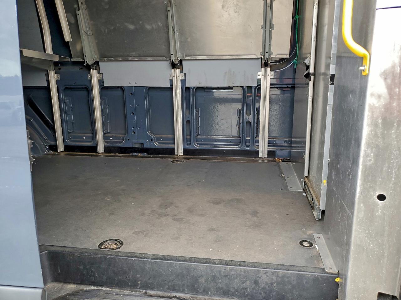 Mercedes-Benz Sprinter 2500/3500 Image 3