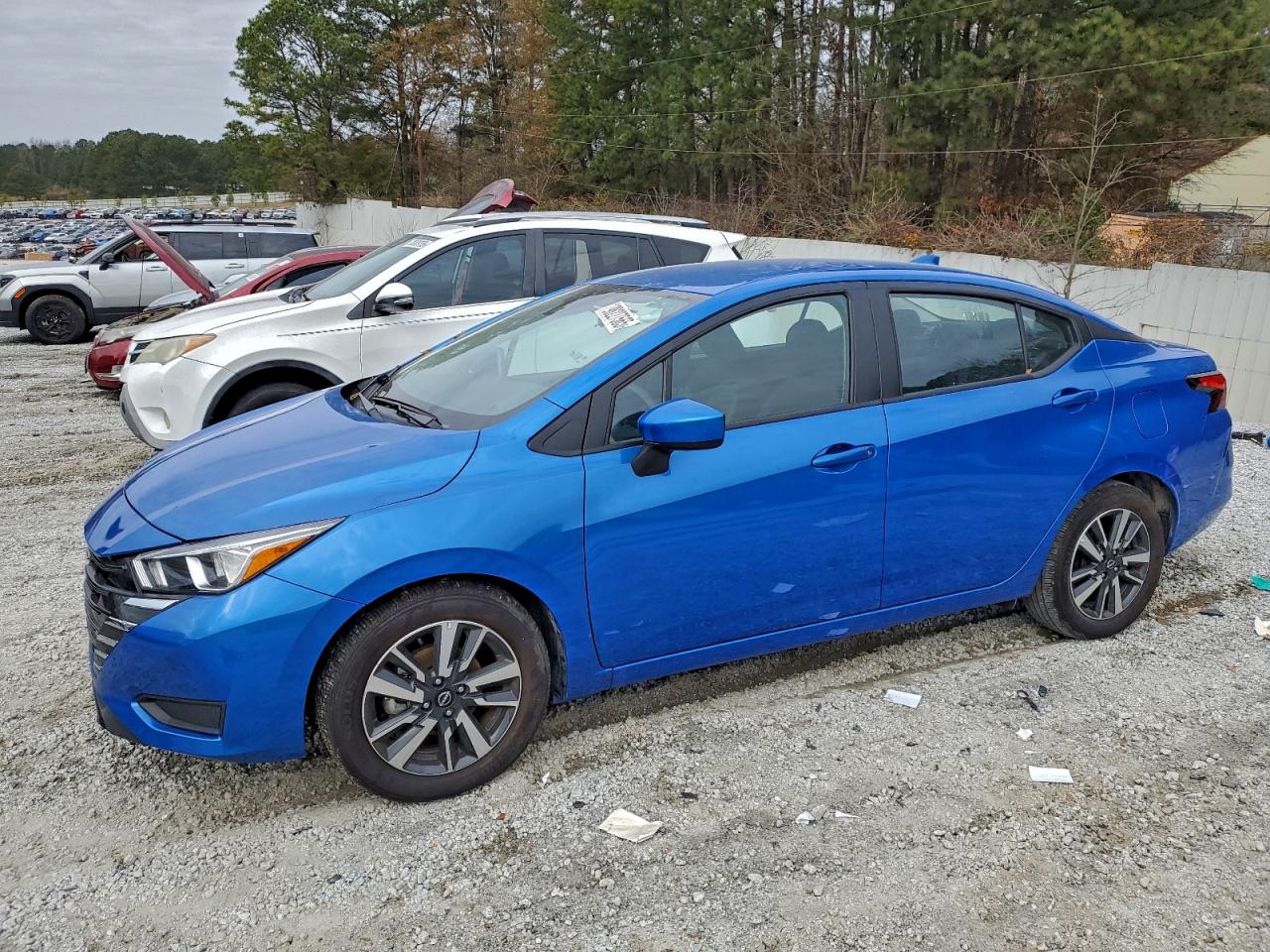 Nissan Versa Sv Image 1