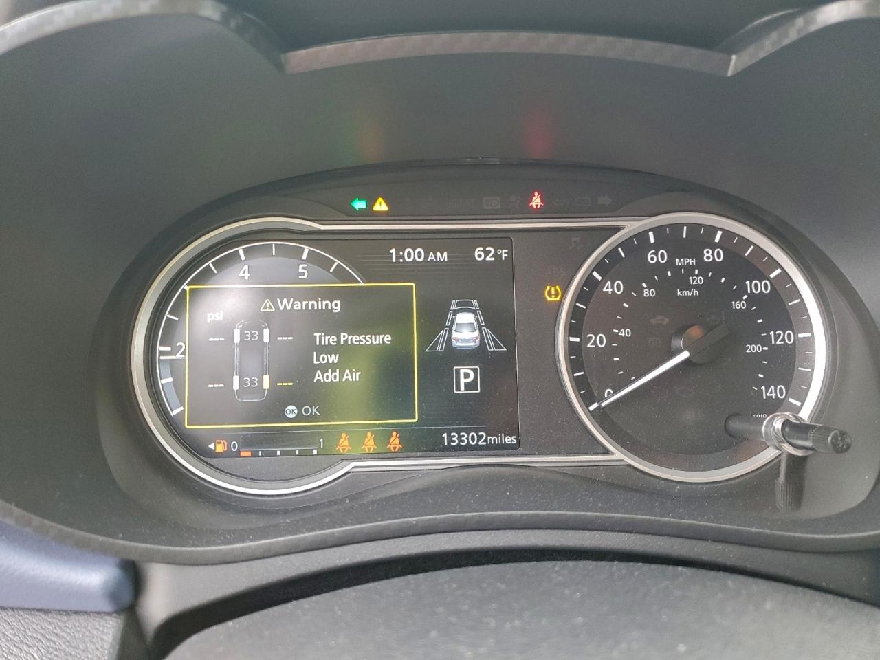 Nissan Versa Sv Image 12