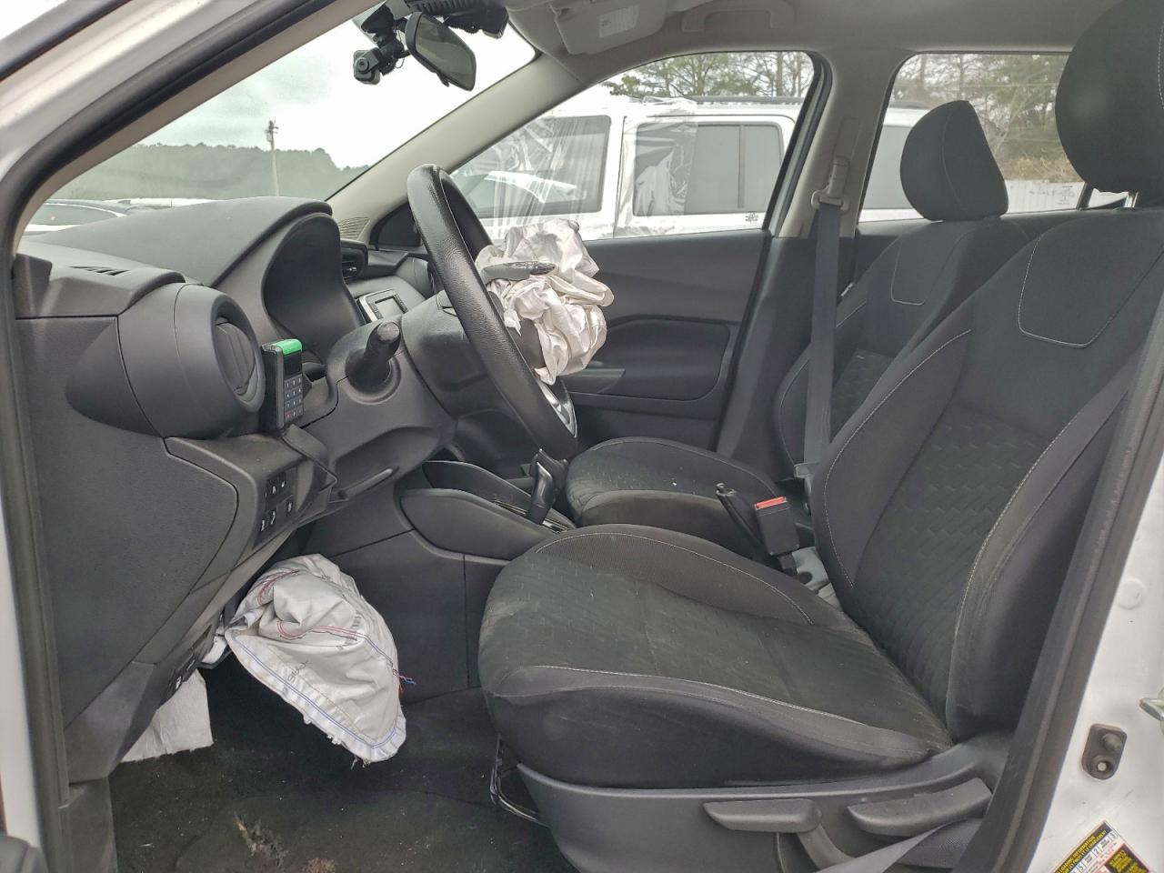 Nissan Kicks S Image 11