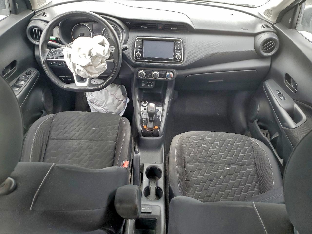 Nissan Kicks S Image 13