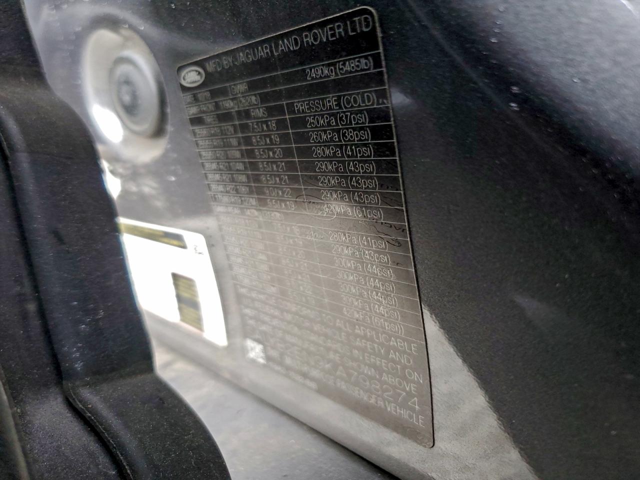 Land Rover Range Rover S Image 10