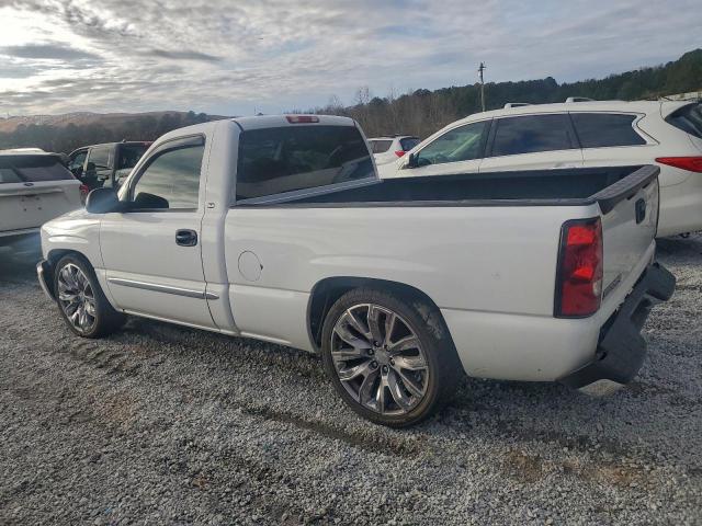 GMC Sierra C1500 Image 2