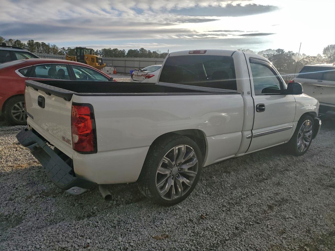 GMC Sierra C1500 Image 4