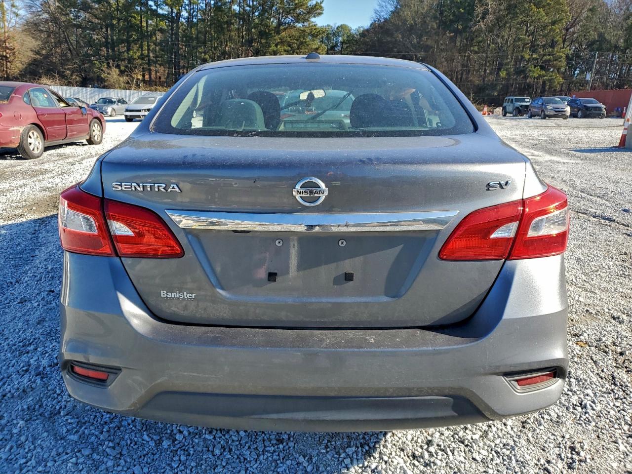 Nissan Sentra S Image 2