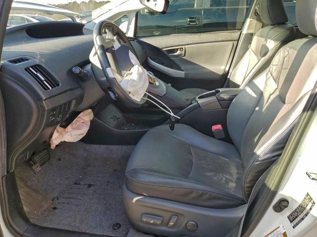 Toyota Prius Image 9