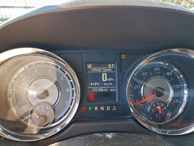 Chrysler Minivan Touring Image 4