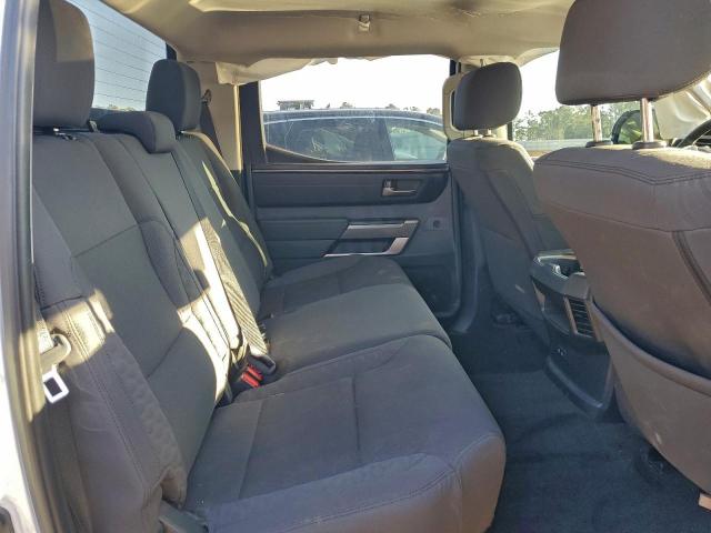 Toyota Tundra Crewmax Sr Image 8