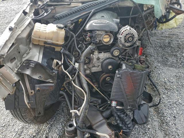 Chevrolet Silverado C1500 Image 10