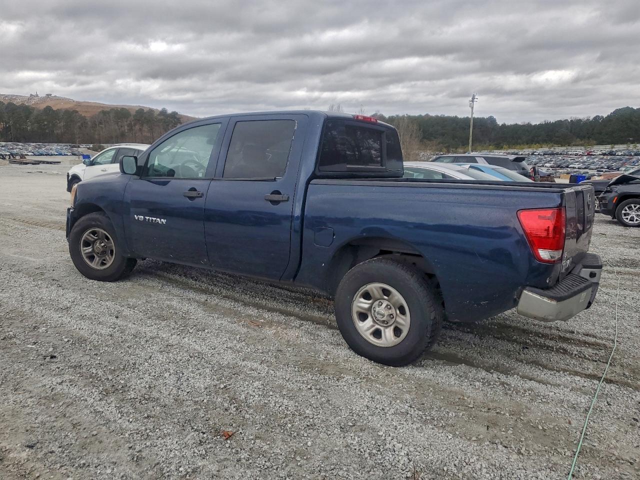 Nissan Titan Xe Image 7