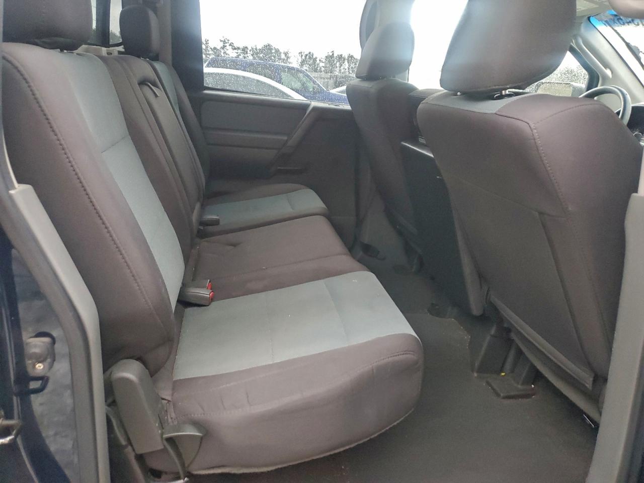 Nissan Titan Xe Image 11