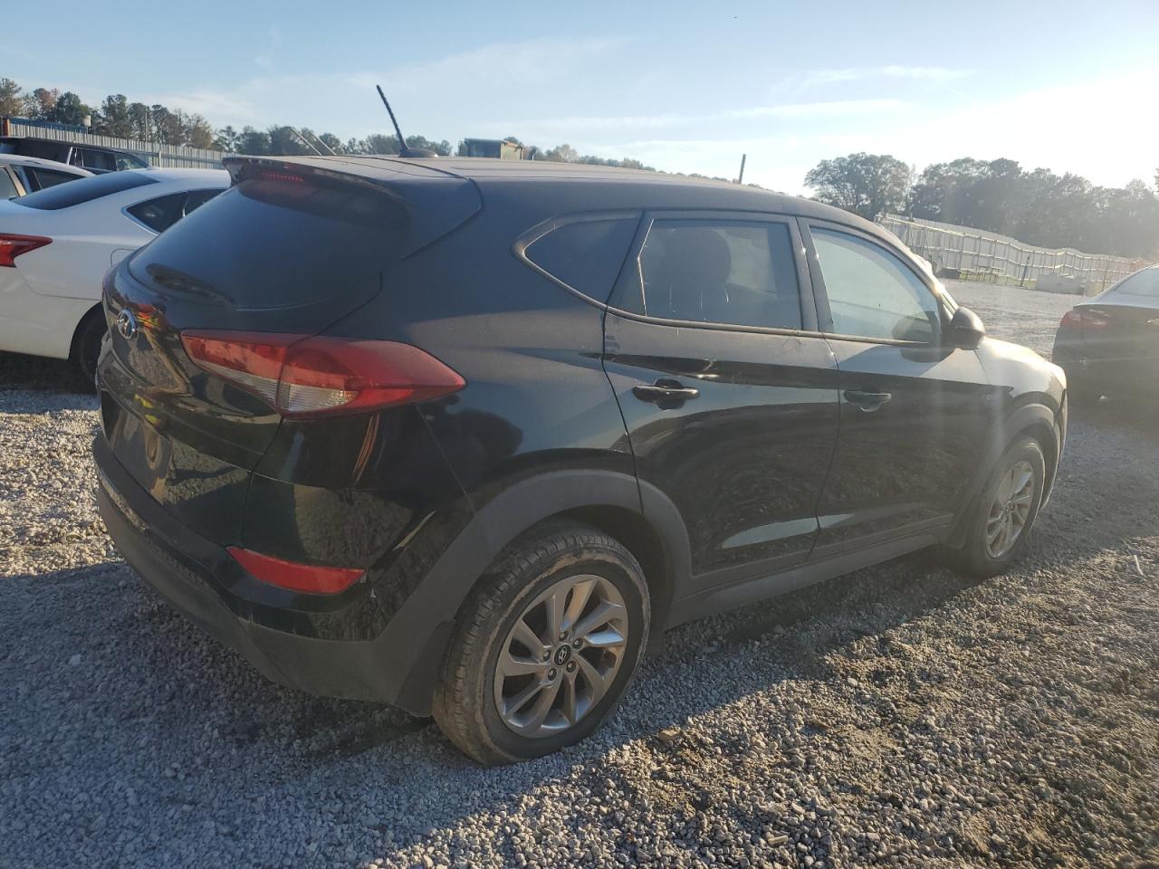 Hyundai TUCSON Se Image 11
