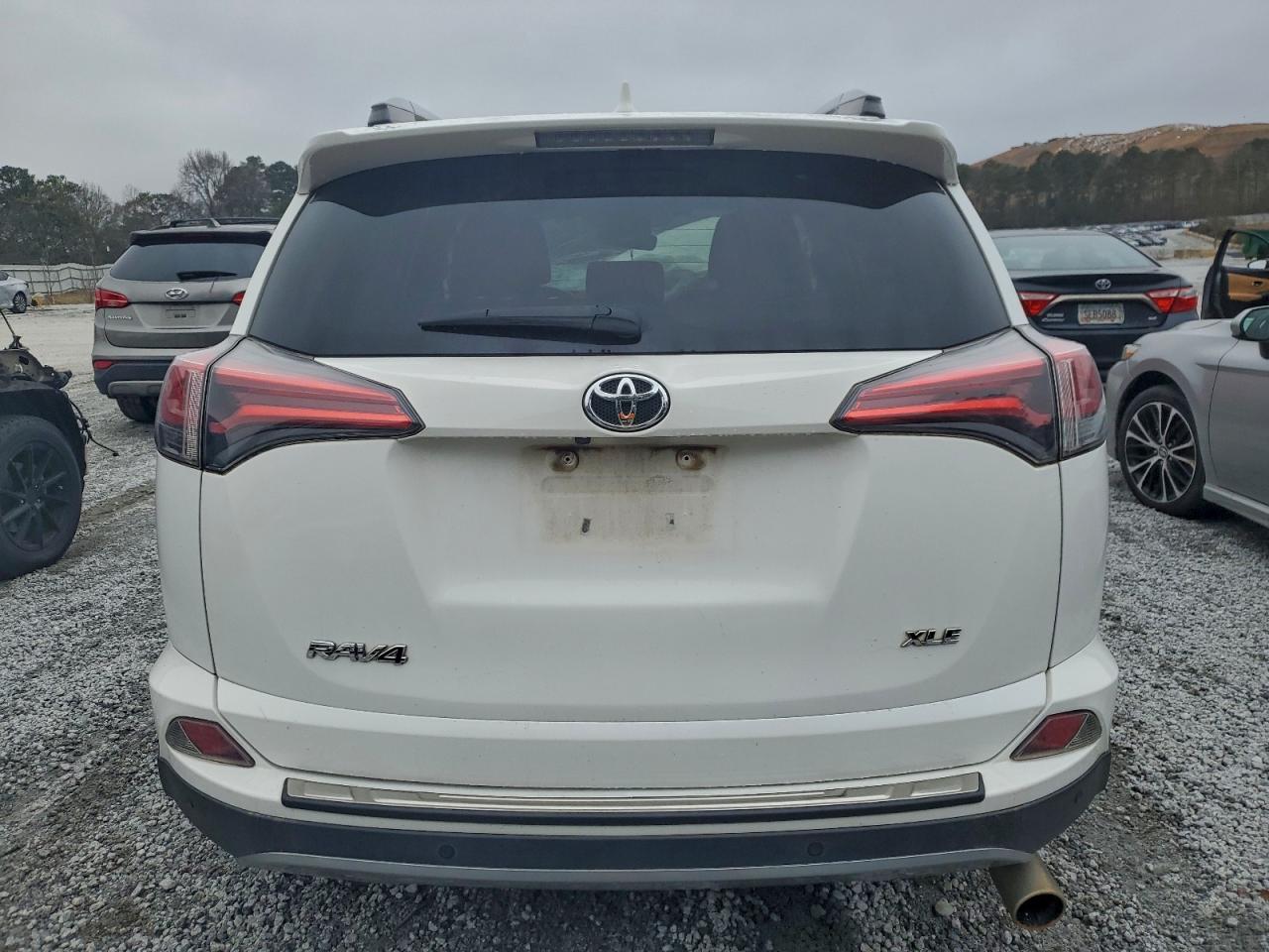 Toyota RAV4 Adventure Image 6