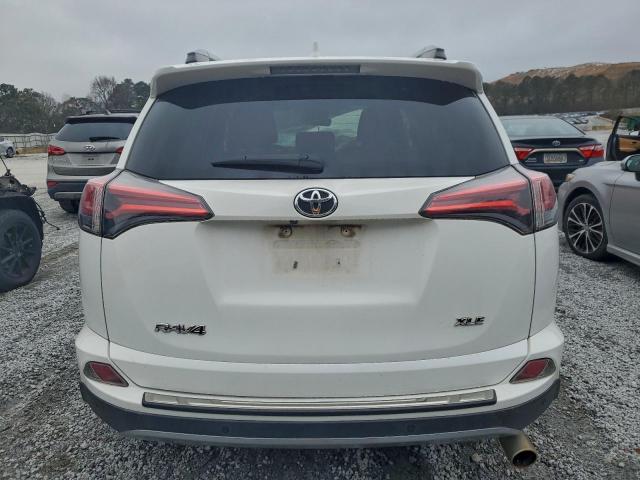 Toyota RAV4 Adventure Image 6